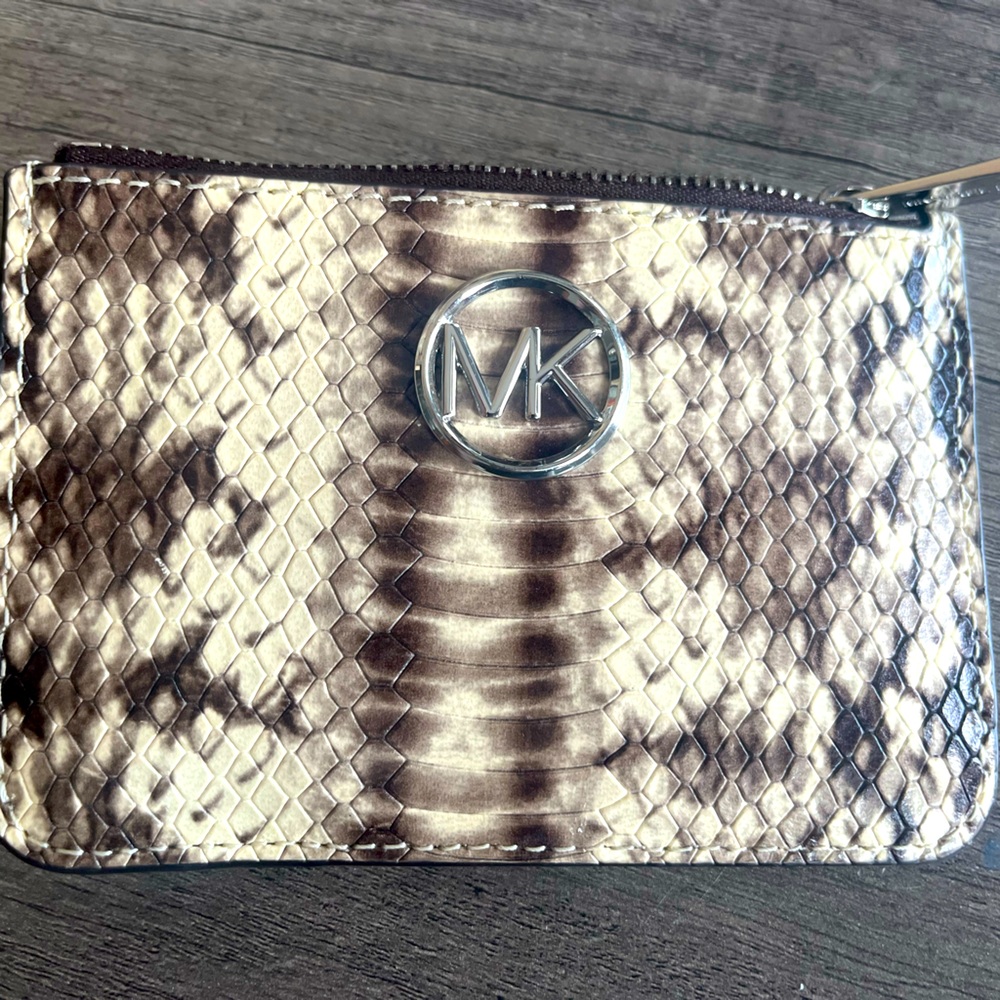 🌻 Michael Kors small coin snake case key ring